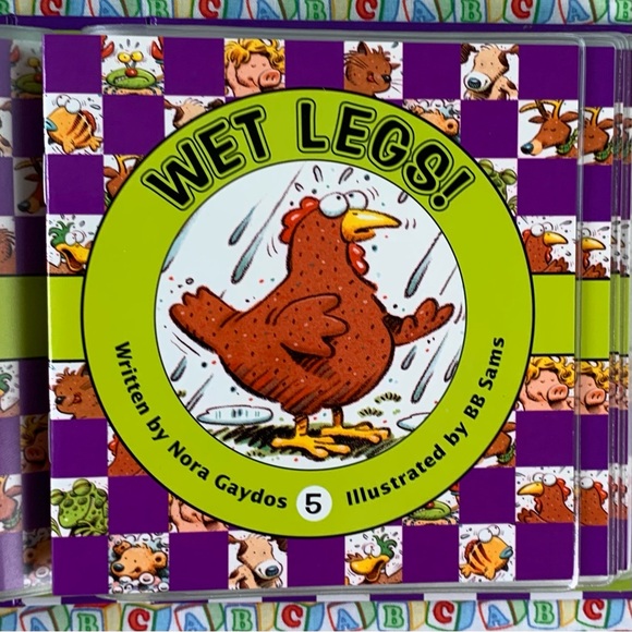 Animal Antics 10 Phonics Books Set. Level 1, Short-Vowel Sounds. - Picture 8 of 16